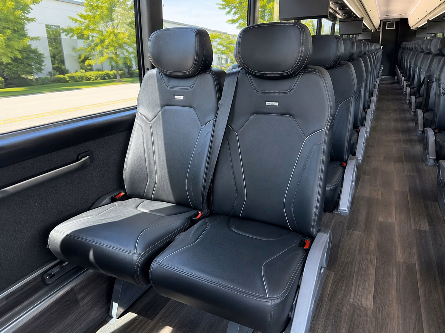 your bridal party deserves a private stylish ride on your big day